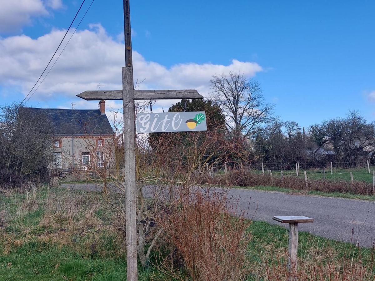 Gite Du Grand Chene Saint-Léger-Magnazeix Exterior foto